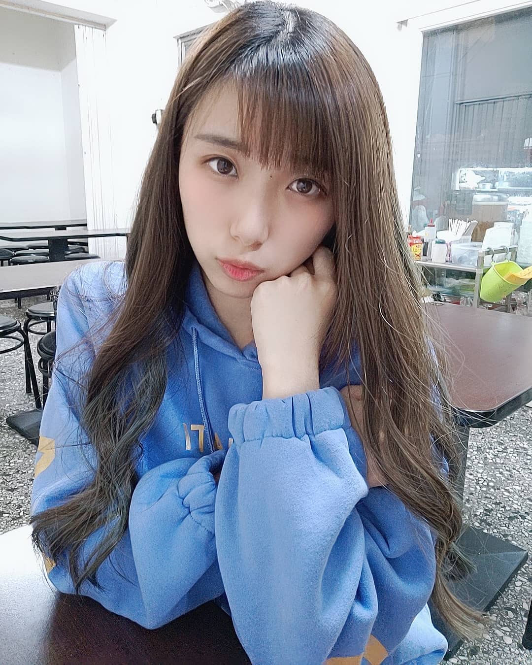 裴裴 清純臉蛋萌度破表....有誰能HOLD的住-第1章-图片4