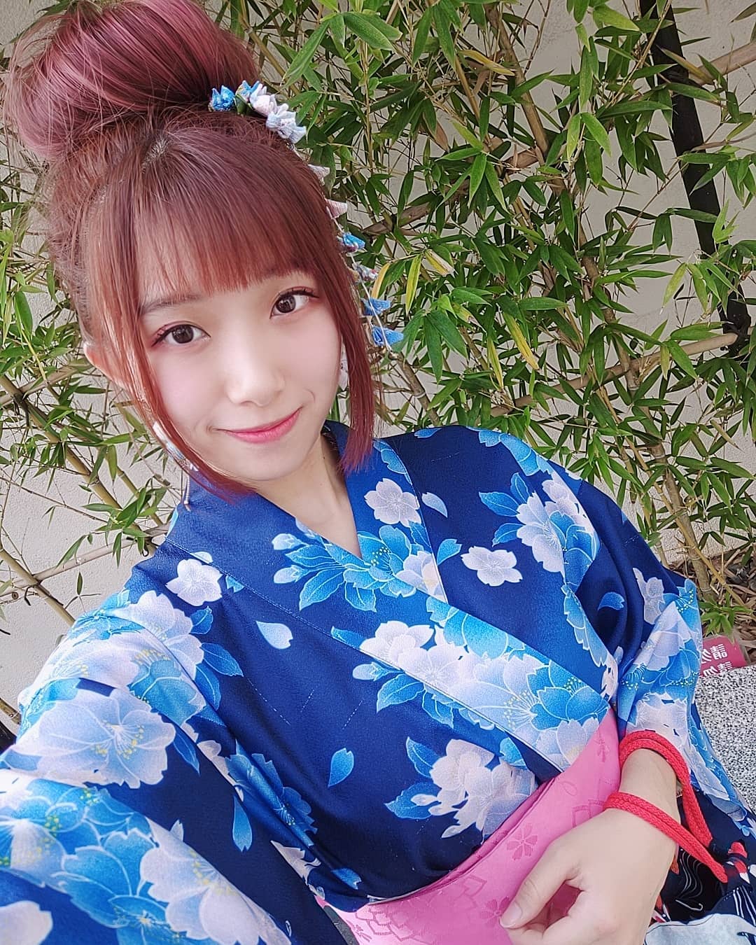 裴裴 清純臉蛋萌度破表....有誰能HOLD的住-第1章-图片1