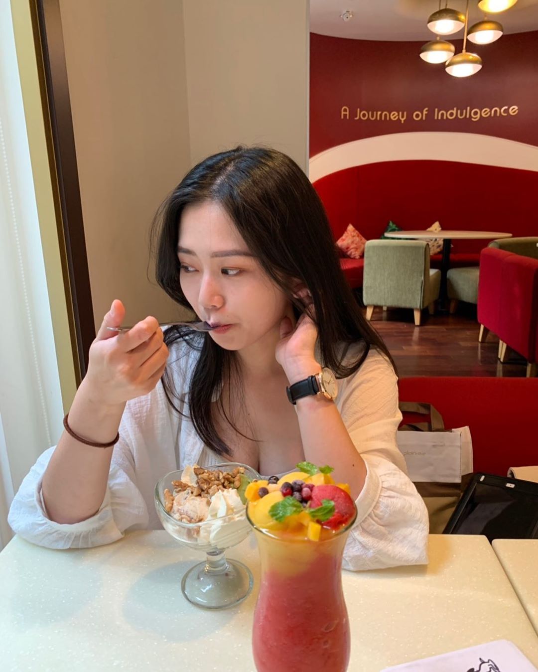 美女獸醫 茜茜 外表清純卻有著凶狠身材-第1章-图片3