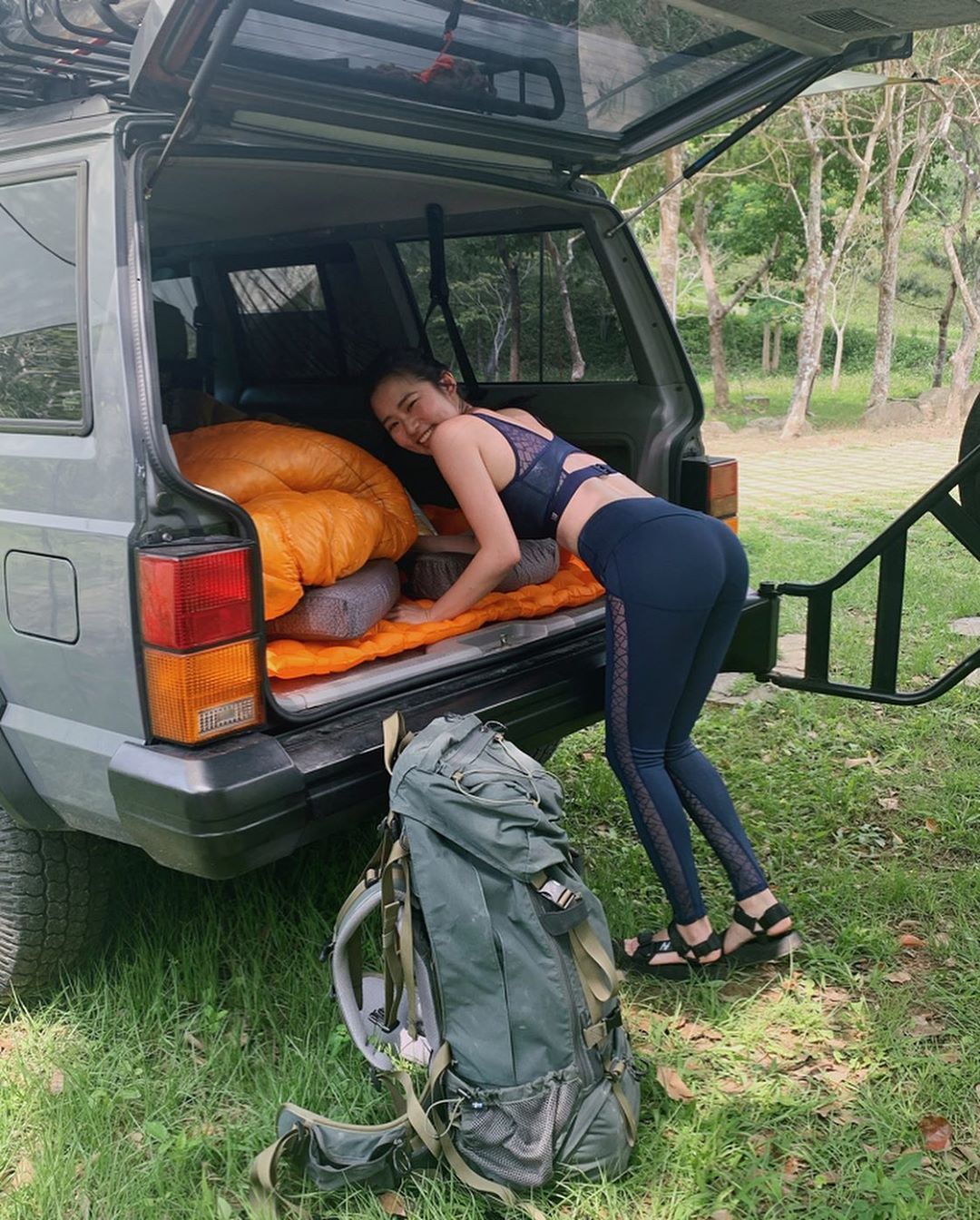 美女獸醫 茜茜 外表清純卻有著凶狠身材-第1章-图片12