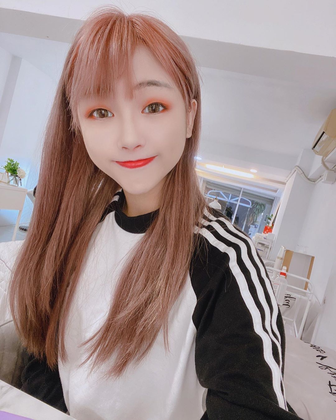 李益其 泳池超火辣視角 渾圓胸型曝光 ...-第1章-图片18