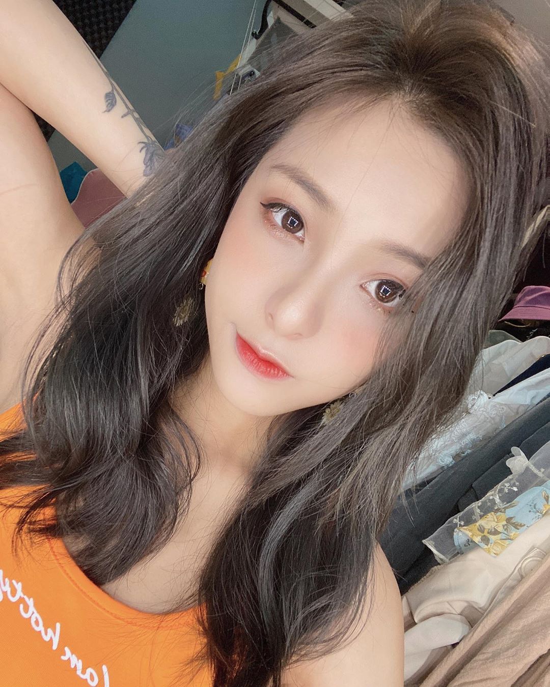 Rayvia晨小紫 自拍氣質超迷人 正面邪惡角度都好讚-第1章-图片3