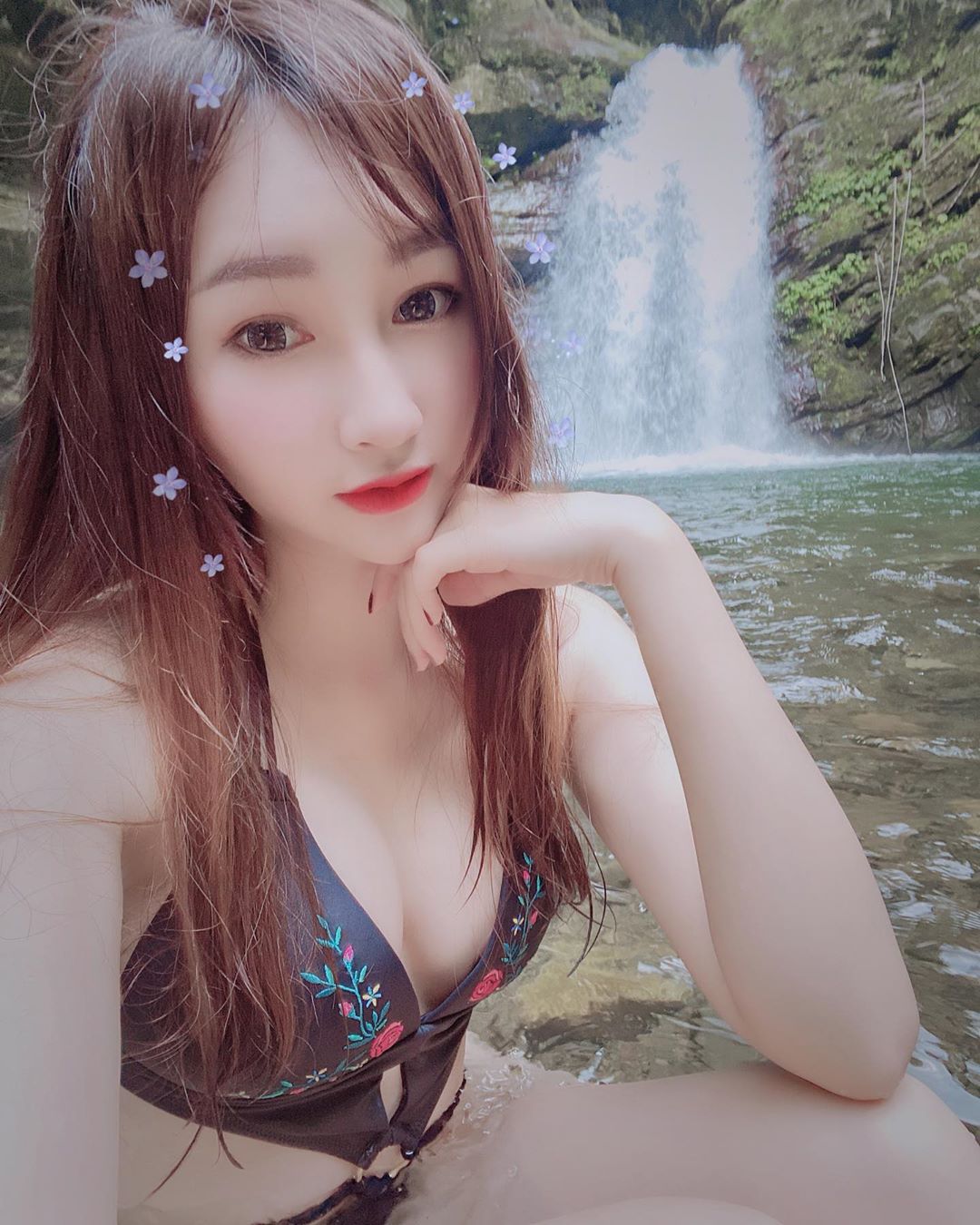 琪琪 身材依舊兇猛火辣大尺度入鏡-第1章-图片10