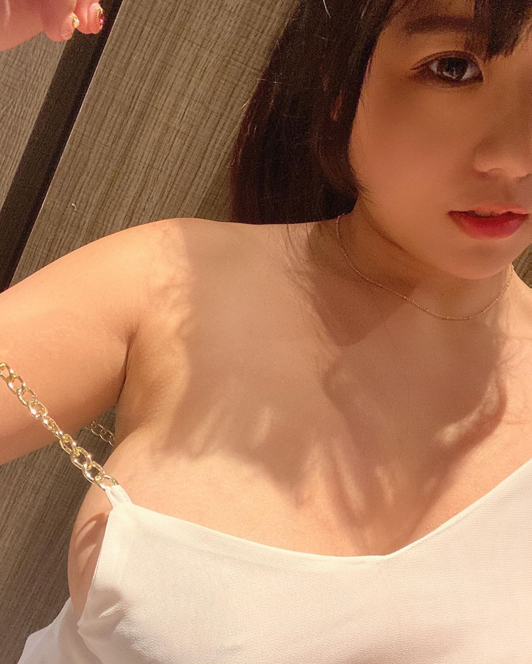 Angela寶7 胸前沈甸甸「兩顆大肉包」實在太完美....-第1章-图片4