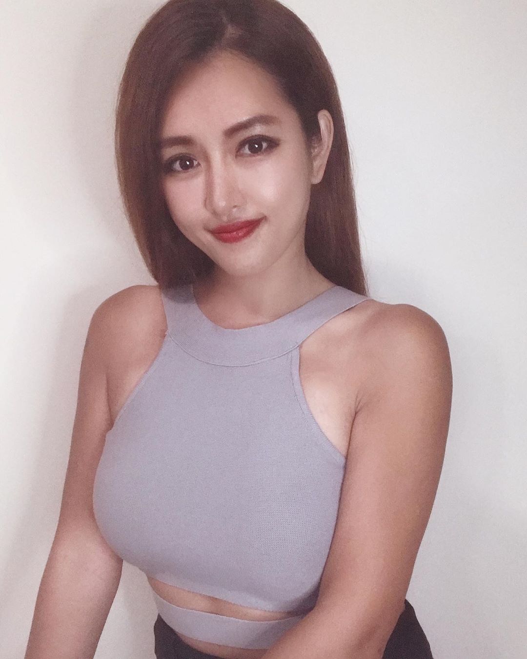 小海 性感美胸大長腿只為擄獲你的眼球-第1章-图片7