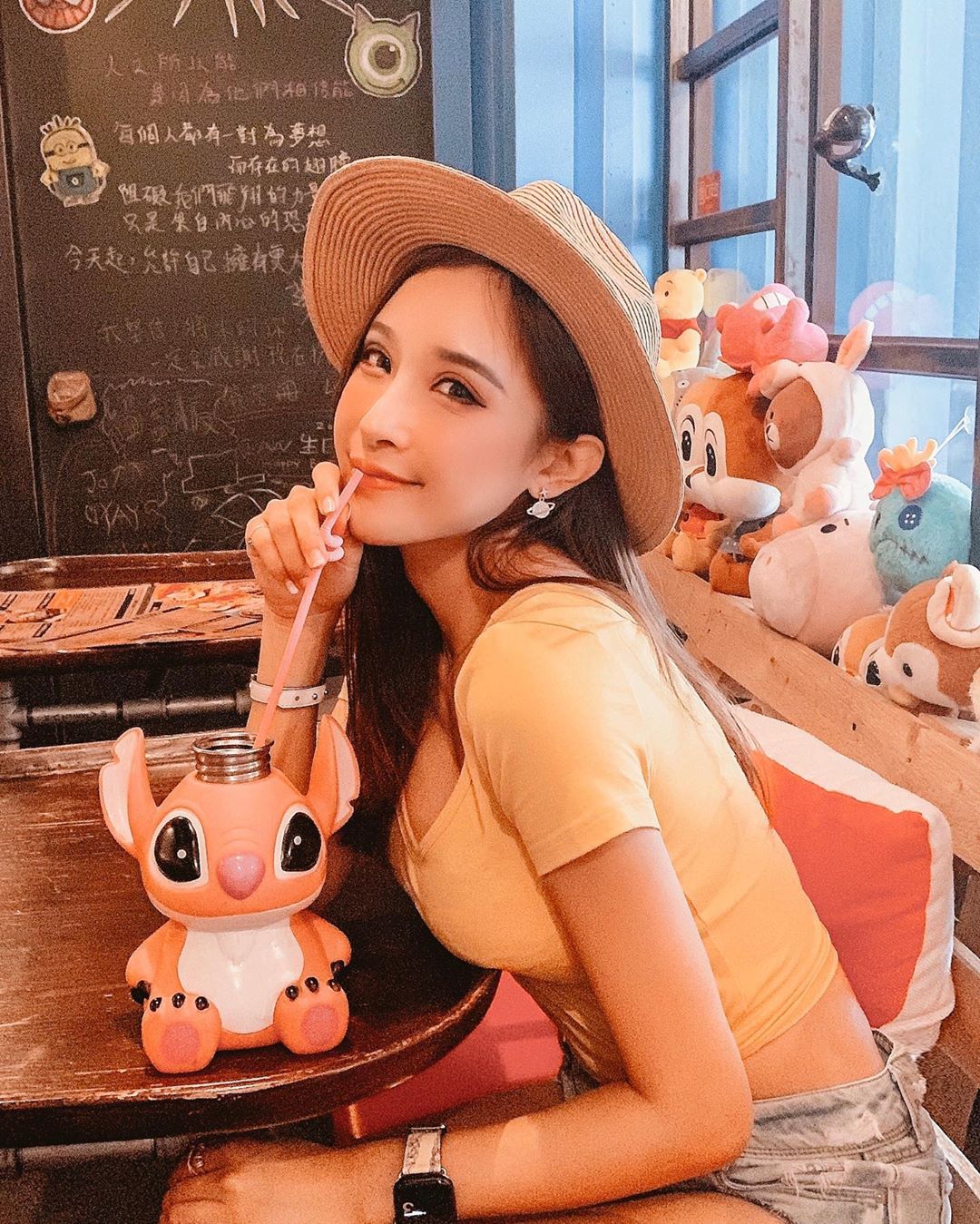 Chelsea漾 「雪白嫩膚+萌萌大眼」...有臉蛋又有身材-第1章-图片1