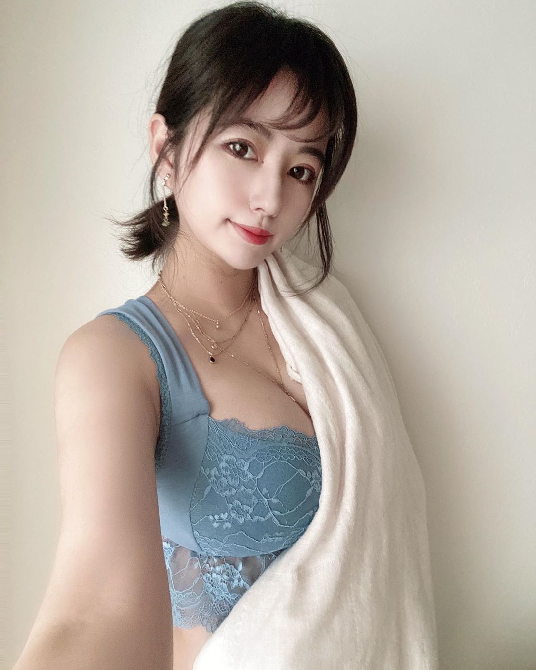 潘家儀Vanessa Pan 白皙美乳外加甜美大眼 看著都快要戀愛-第1章-图片9