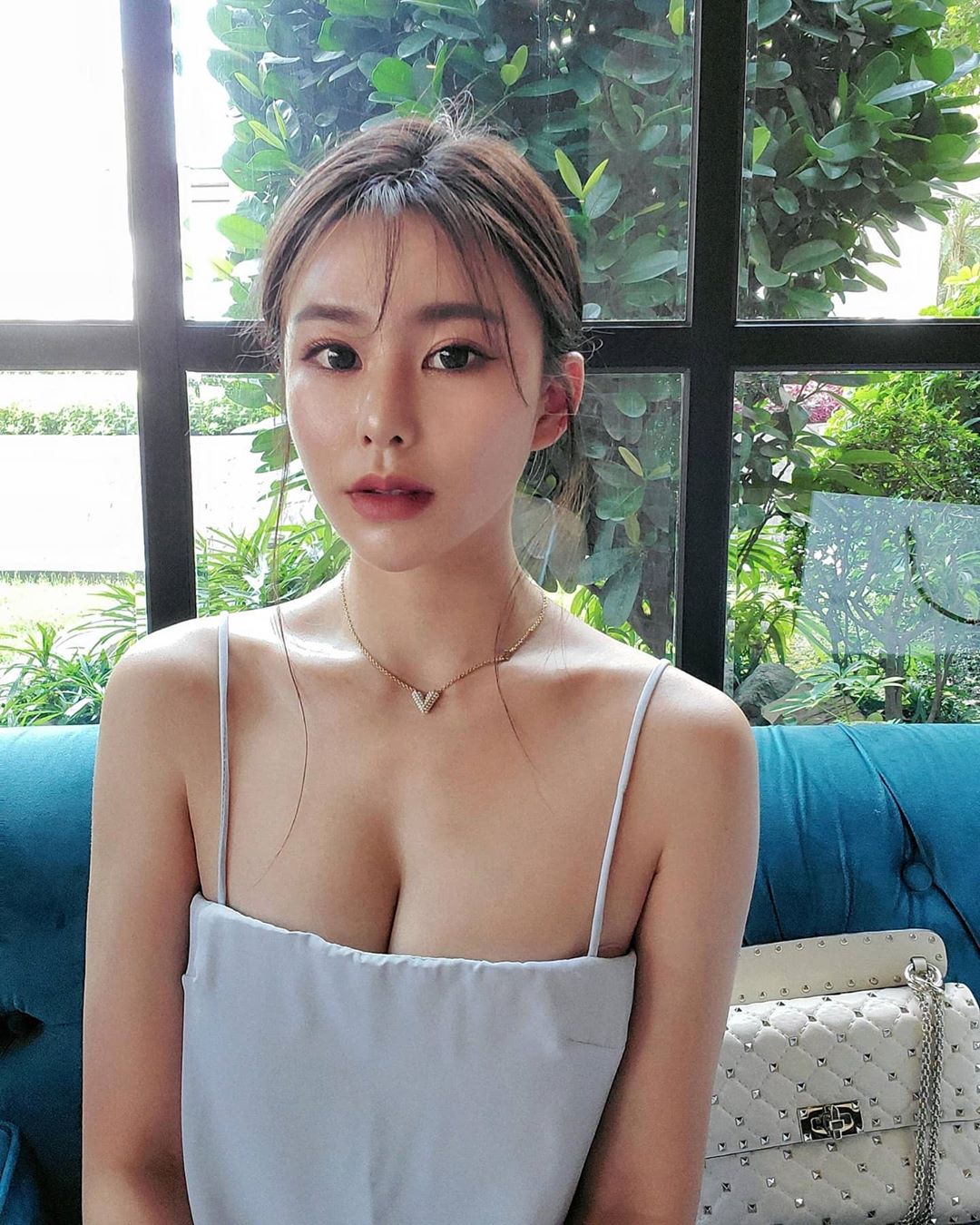 Beggie貝姬 逆天美乳火辣誘惑：面容讓人好心動-第1章-图片1