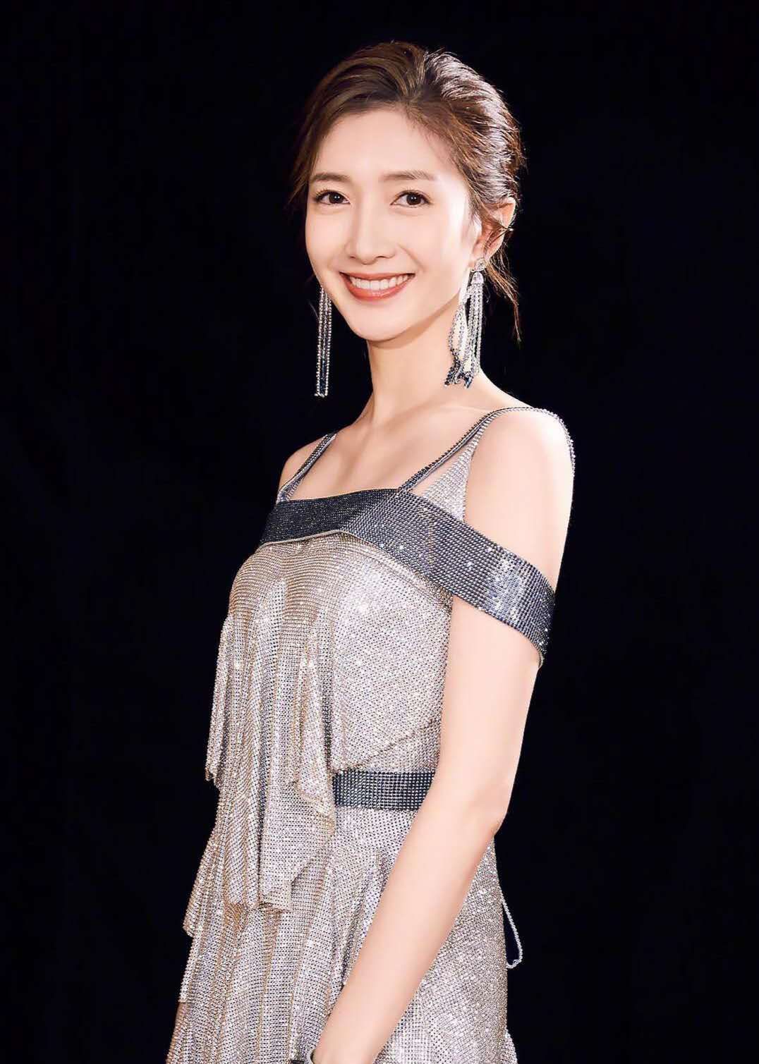 江疏影：影寶堪稱「行走的衣架」，這簡直是完美的身材！