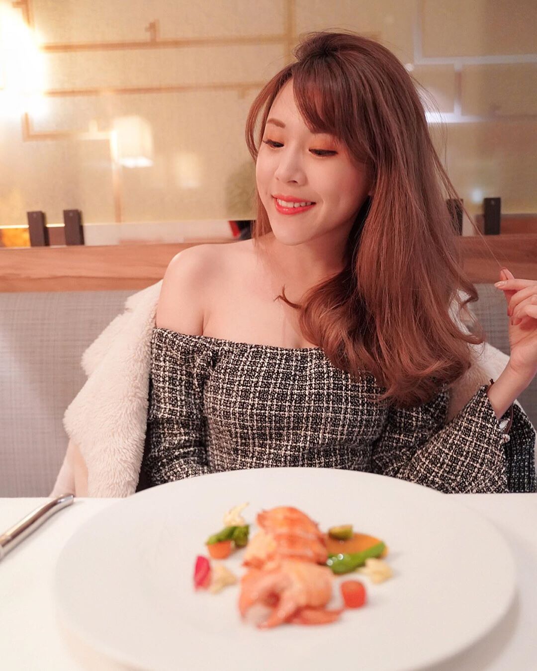 小恰子 高顏值外配上誘人的「美乳」網友暴動:鼻血快止不住啦!-第1章-图片13