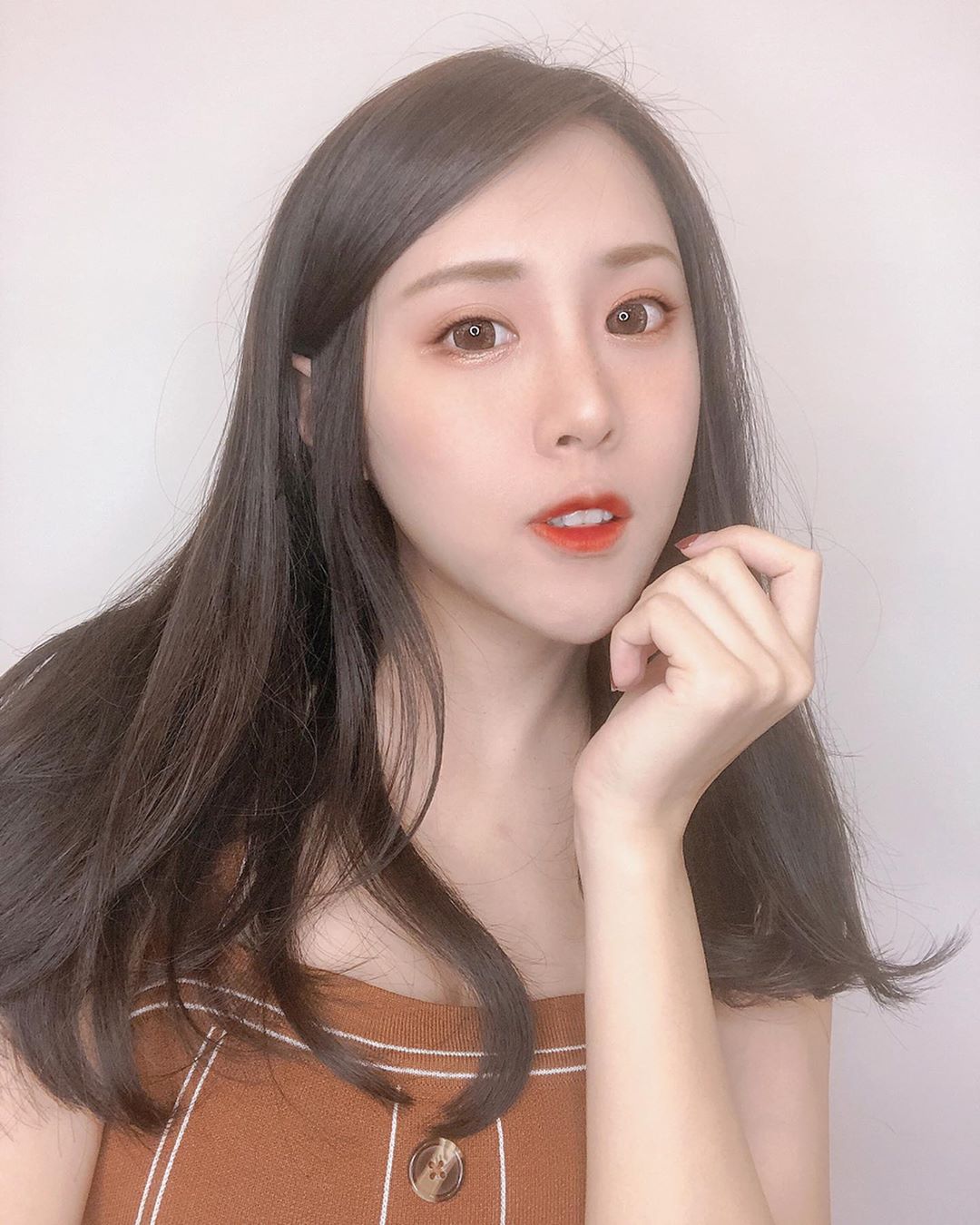 小恰子 高顏值外配上誘人的「美乳」網友暴動:鼻血快止不住啦!-第1章-图片12