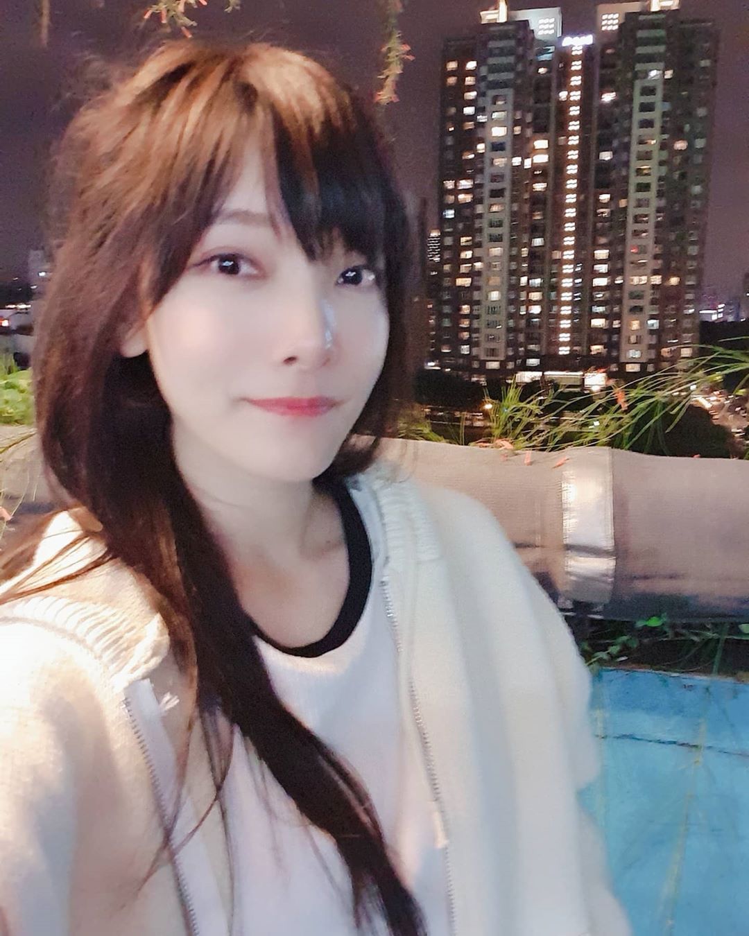 林芙芙Fufu 精緻五官讓人一眼難忘....笑起來讓人戀愛-第1章-图片9