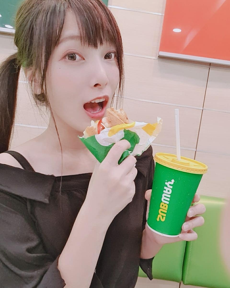 林芙芙Fufu 精緻五官讓人一眼難忘....笑起來讓人戀愛-第1章-图片17