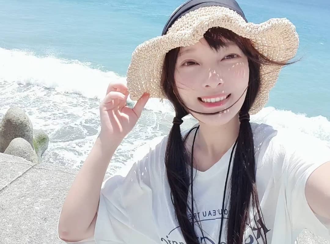 林芙芙Fufu 精緻五官讓人一眼難忘....笑起來讓人戀愛-第1章-图片18