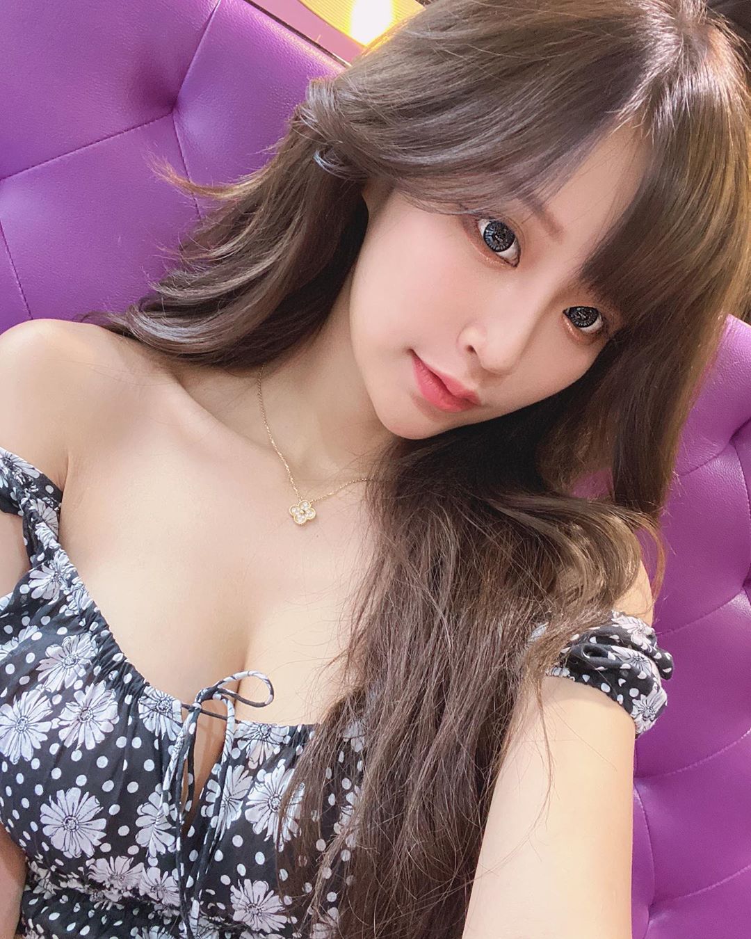 小雲寶寶 豪乳奶香四溢.....螞蟻腰曲線超狂-第1章-图片1