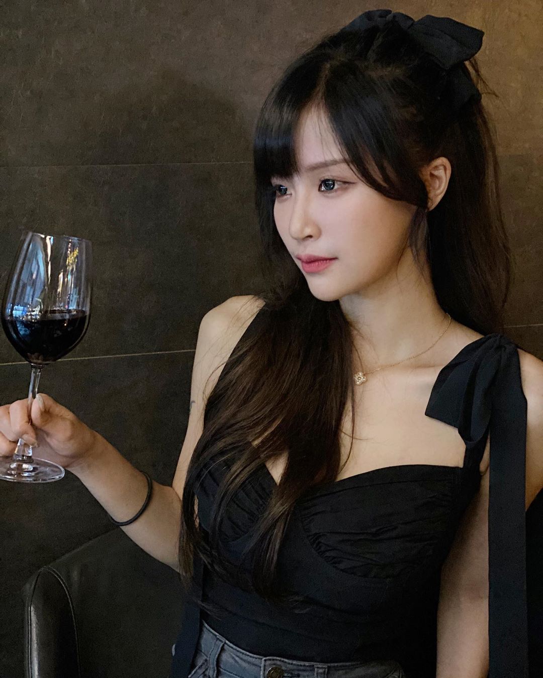 小雲寶寶 豪乳奶香四溢.....螞蟻腰曲線超狂-第1章-图片5