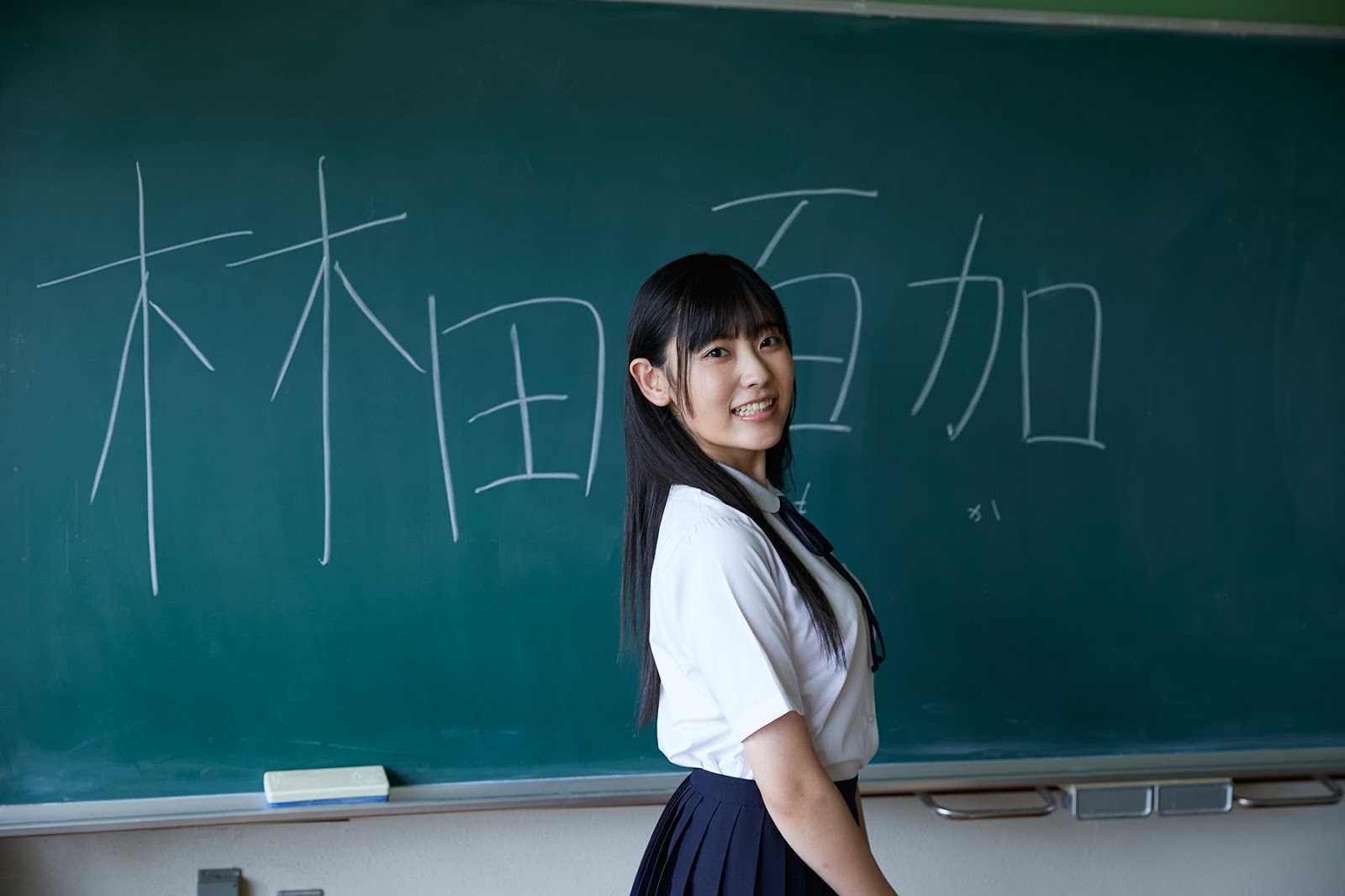 林田百加 小露穌胸解放！ 畫面太挑逗性感-第1章-图片14