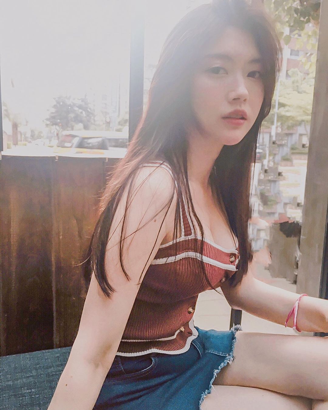 姚采辰 邪惡深溝露出.....性感身材看了秒in-第1章-图片11