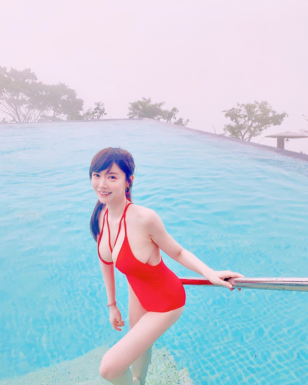 姚采辰 邪惡深溝露出.....性感身材看了秒in-第1章-图片14