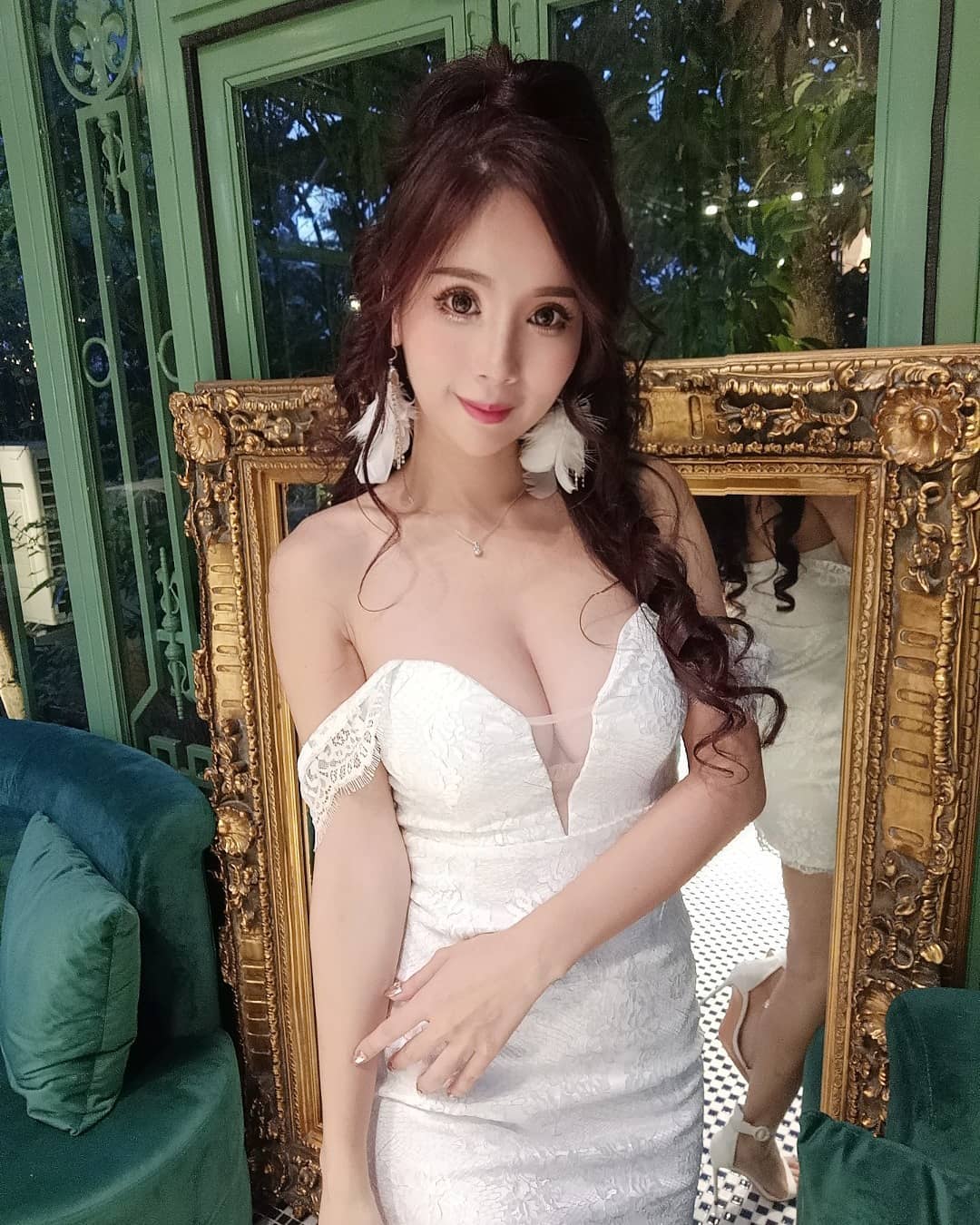 甄馨Tiffany 性感女神有著水嫩白皙的美肌Body-第1章-图片2