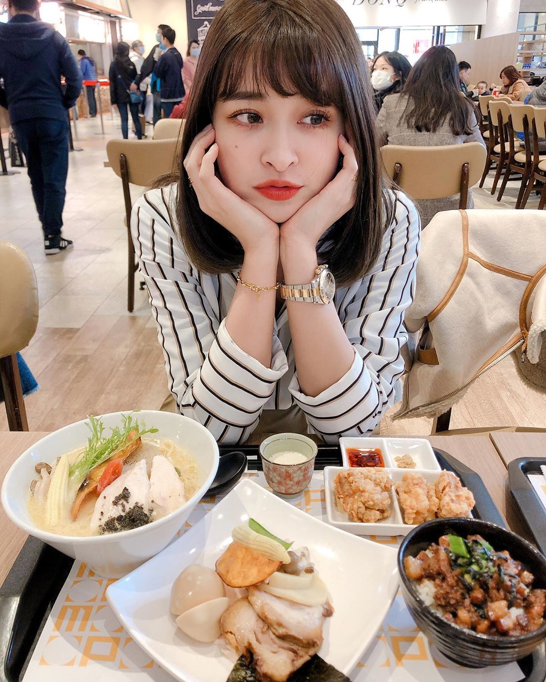 Kerina*薛妞妞 光是看著她的笑容就戀愛了.....-第1章-图片2