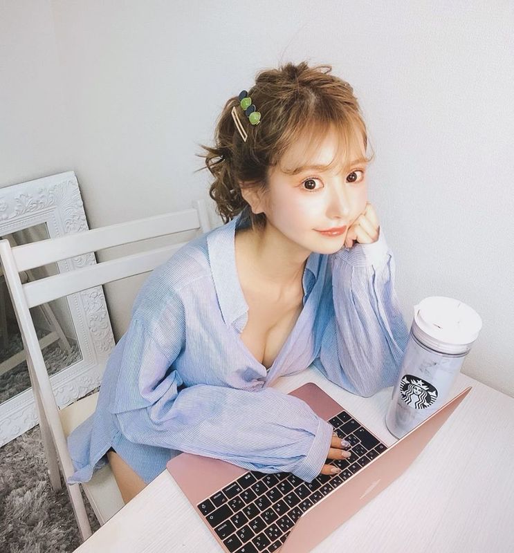 甜美白衣天使 不科學身材令人著迷~佐崎きさき