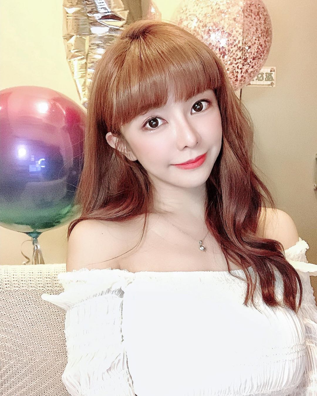 巫苡萱 D奶身材飽滿雪乳就快滿出來 ...-第1章-图片2