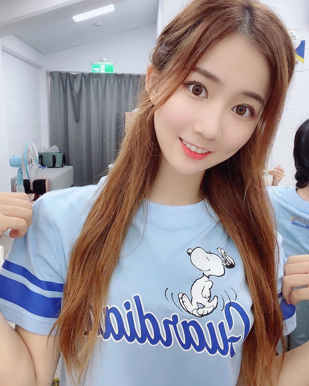 秀秀子Emily 乍看小清新...想不到身材意外地有料-第1章-图片2