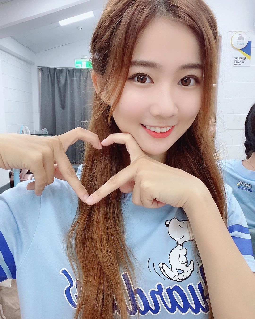 秀秀子Emily 乍看小清新...想不到身材意外地有料-第1章-图片4