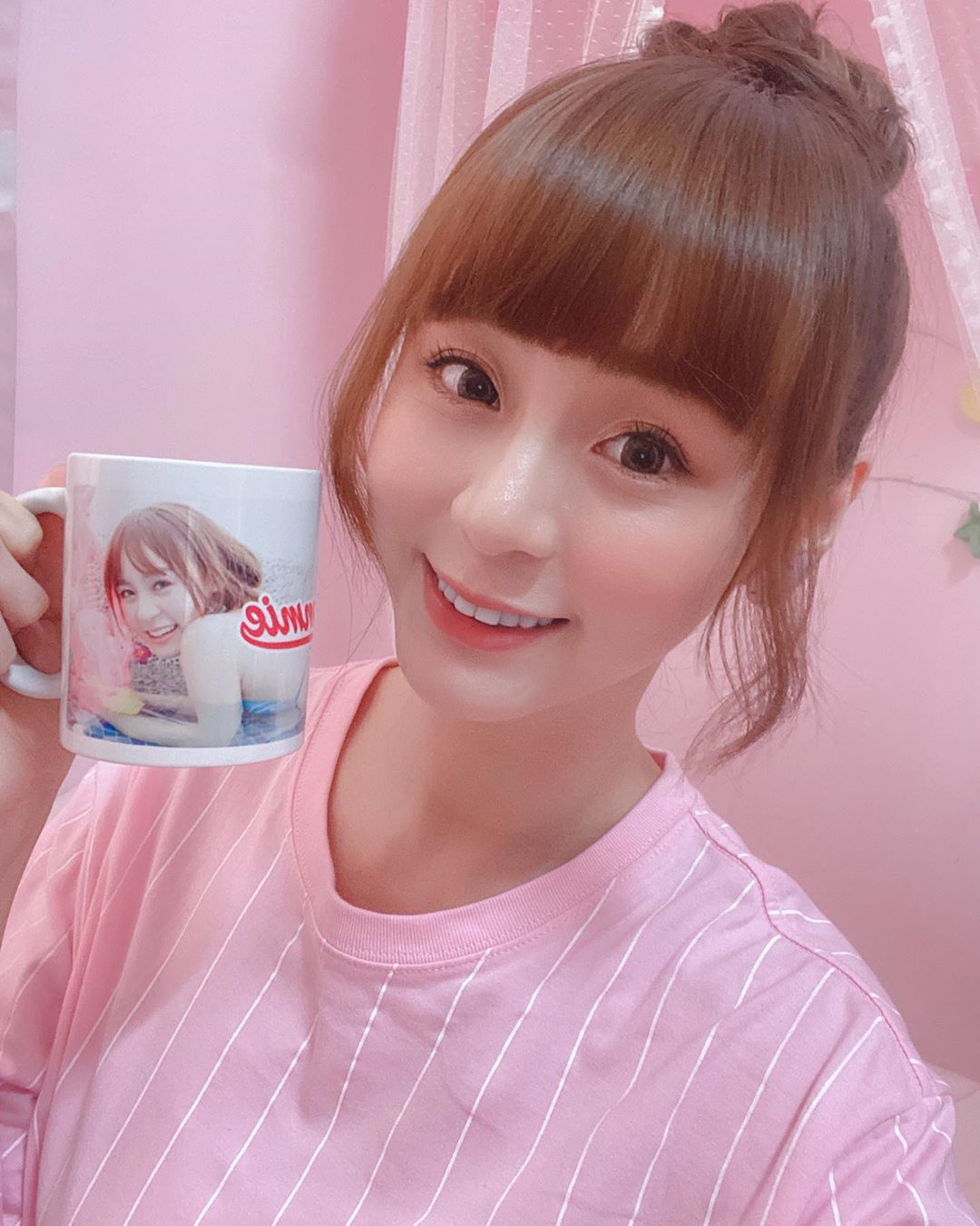 短今 火辣高挑身材！甜美露出雪白美肌誘惑-第1章-图片5