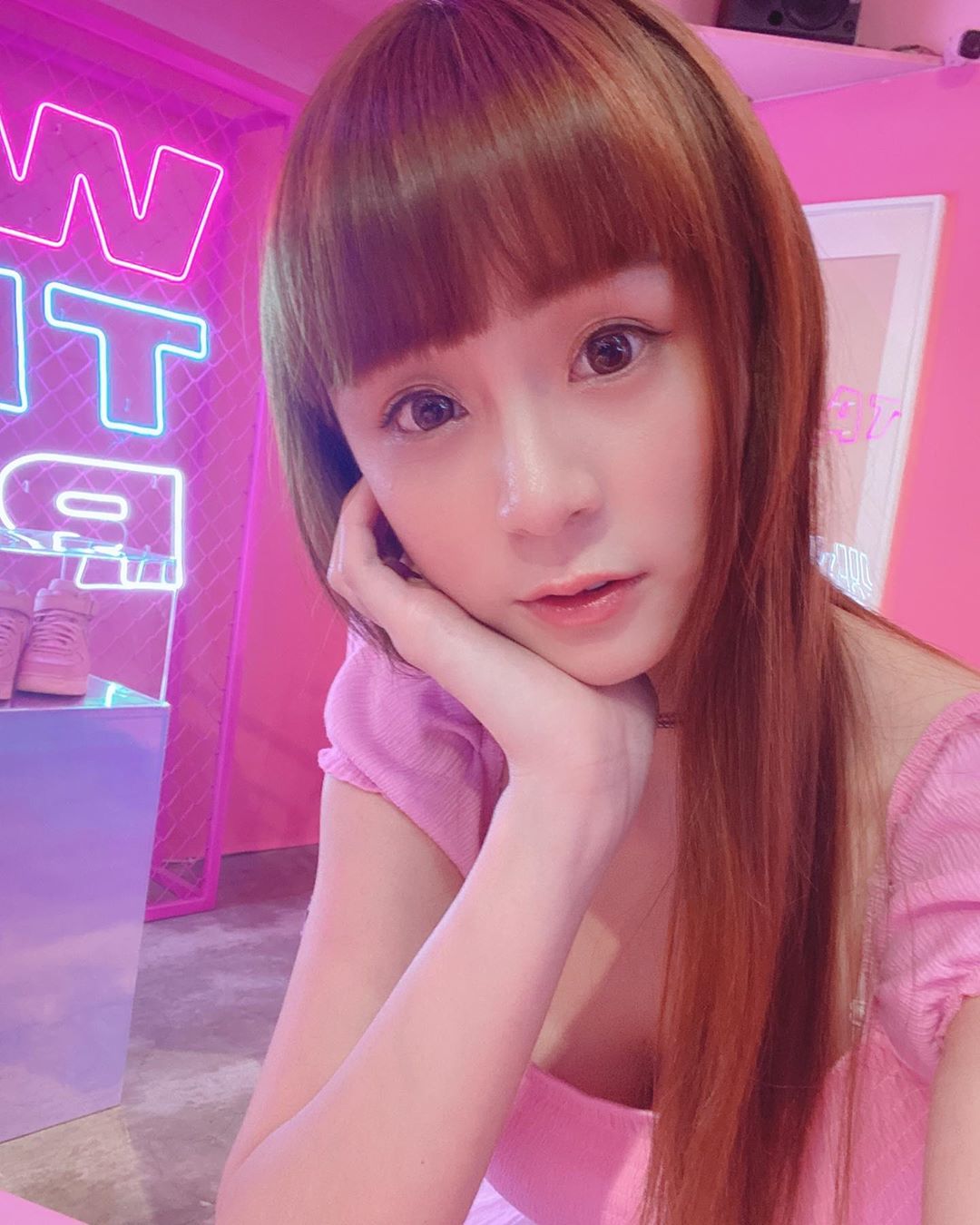 短今 火辣高挑身材！甜美露出雪白美肌誘惑-第1章-图片4