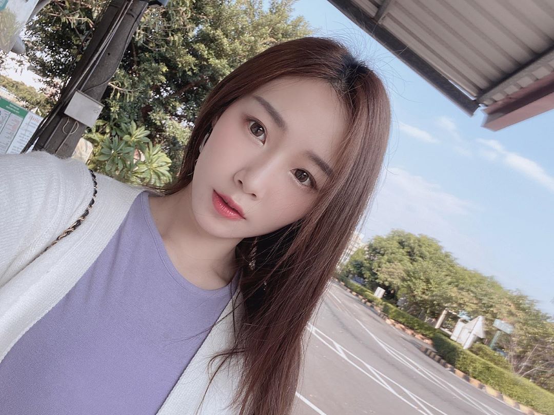 花兒林佳音 「神臉蛋+飽滿乳量」網暴動求開門-第1章-图片14