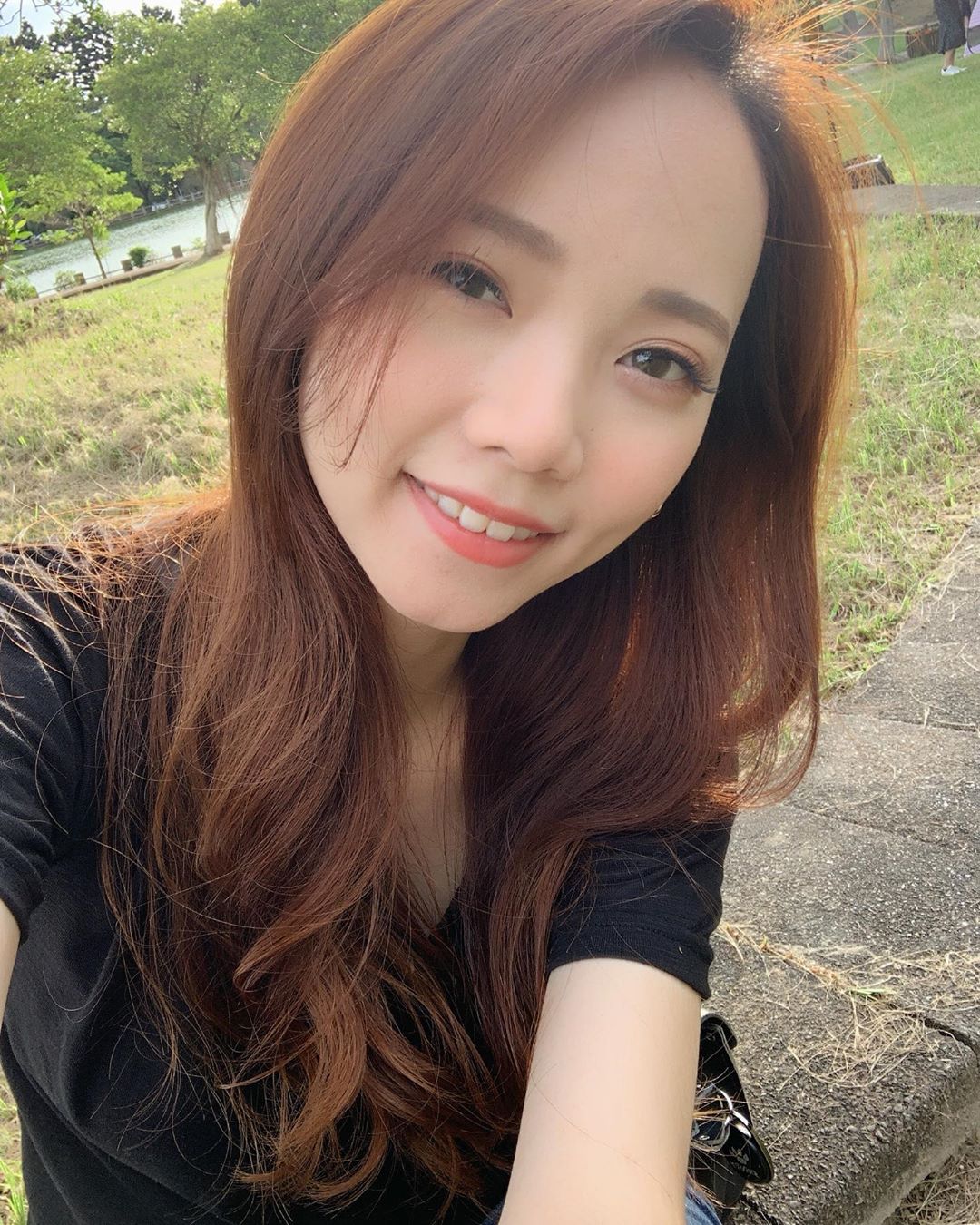 柔瑜Zoey 長腿氣質OL深藏不露好身材太驚喜