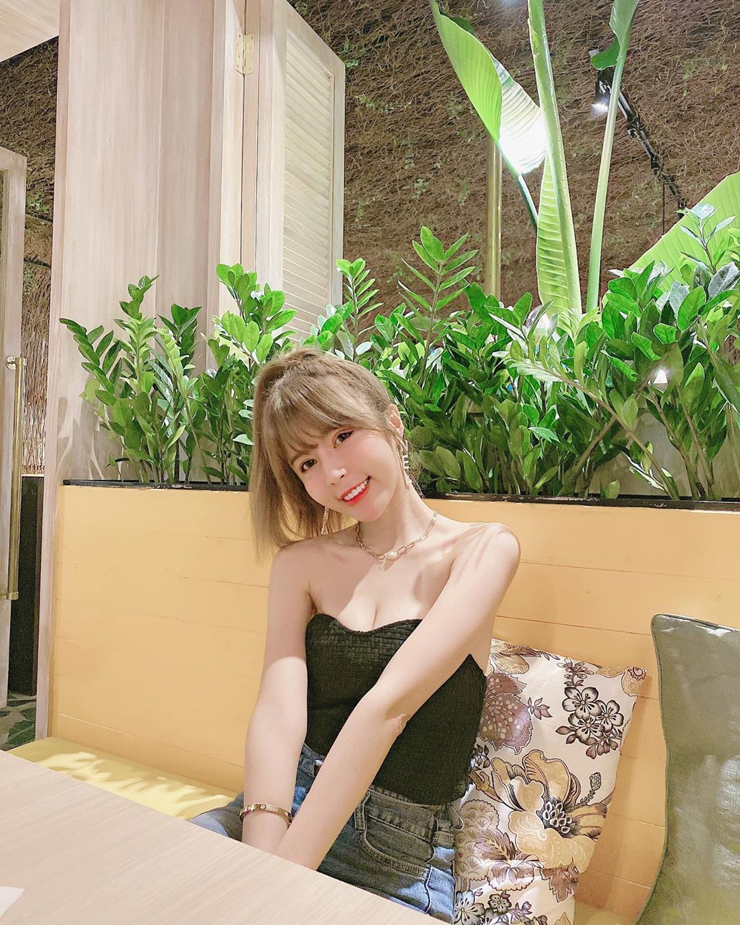 百萬直播主劉子瑜Vickybaby 好身材包不住-第1章-图片2