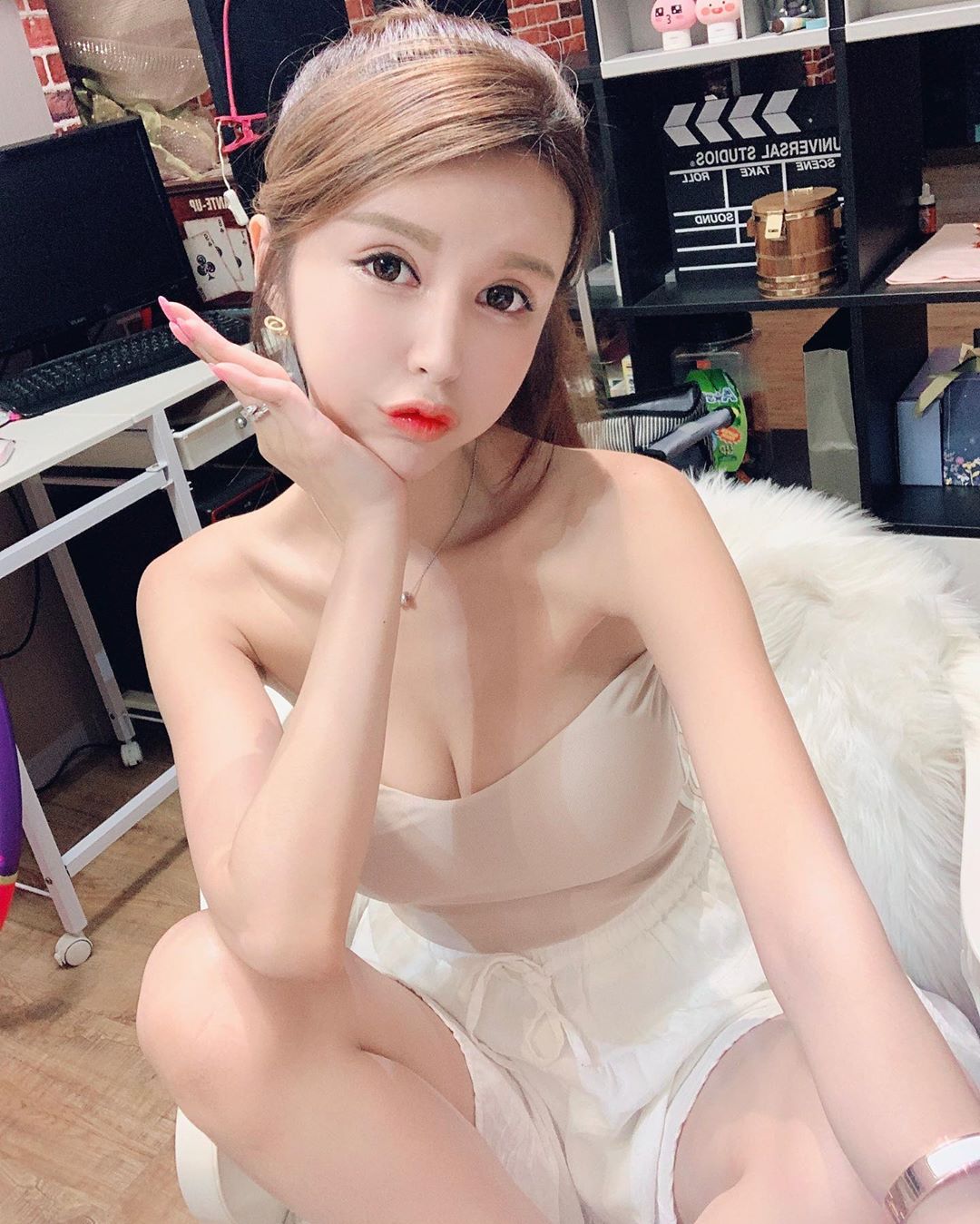 百萬直播主劉子瑜Vickybaby 好身材包不住-第1章-图片10