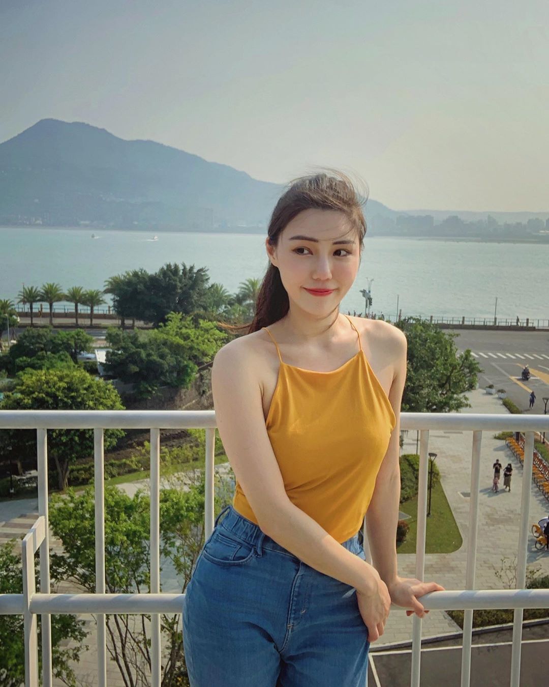 露娜蓉蓉 身材又白又大！尺寸等級太誇張-第1章-图片12