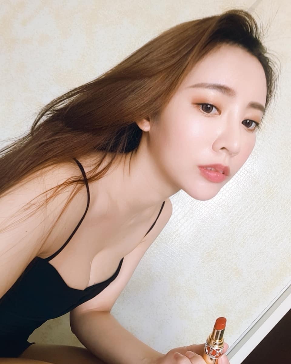 Momo盈熙 有著一股仙女氣質....甜美笑容讓網友戀愛-第1章-图片12