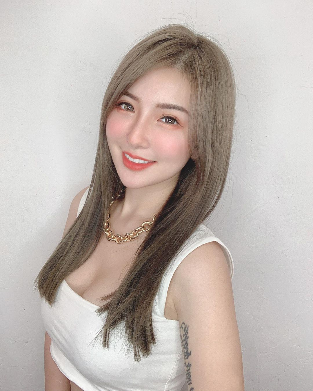 氣質美女韓智恩Nancy 雪白嫩胸引人遐想-第1章-图片12