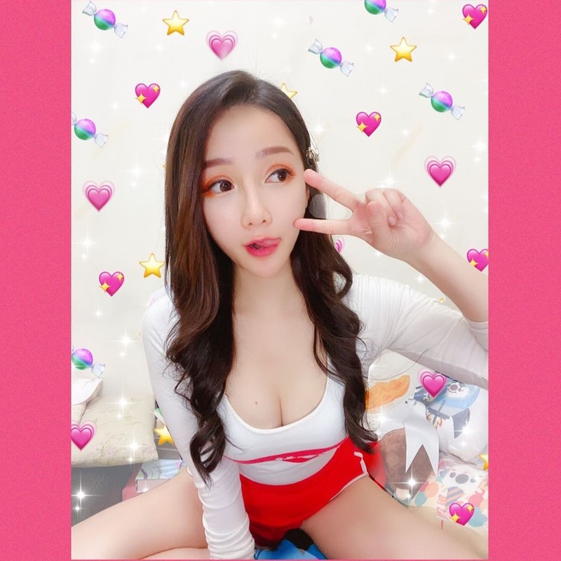 正妹晶晶粉紅色外套自拍惹火深溝呼之欲出身材超好-第1章-图片7