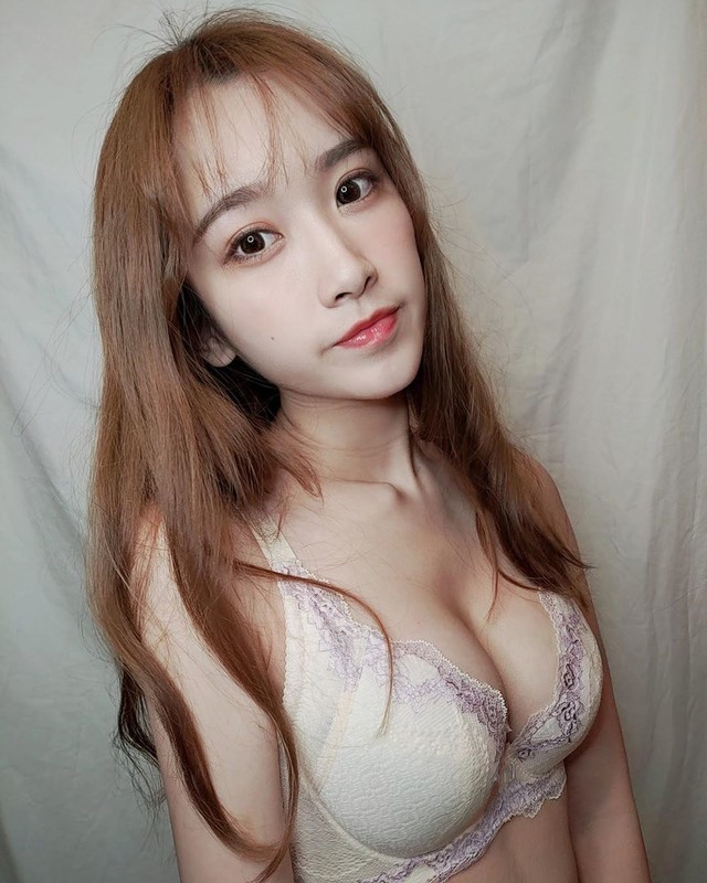 「22吋水蛇腰正妹」阿玟換上無鋼圈內衣酥胸飽滿一樣很吸睛-第1章-图片6