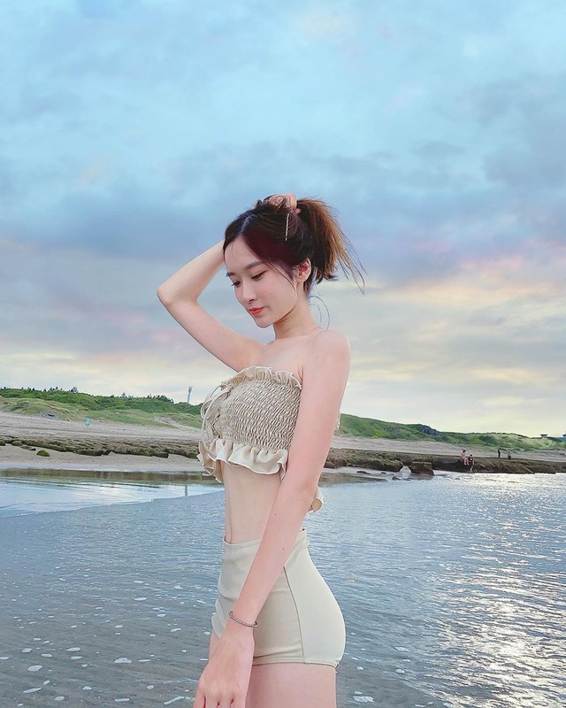 「22吋水蛇腰正妹」阿玟換上無鋼圈內衣酥胸飽滿一樣很吸睛-第1章-图片27