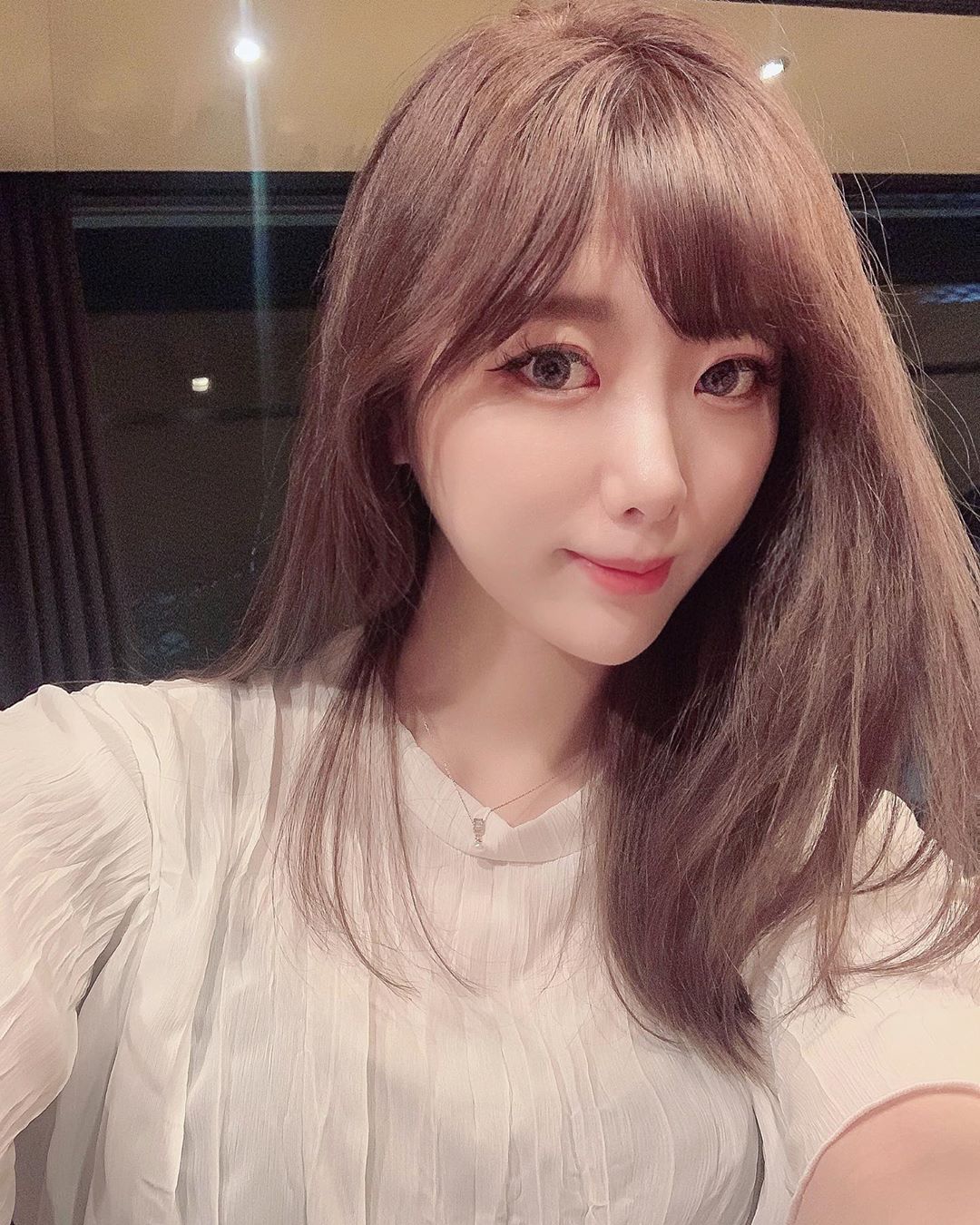 花子Karina 有著白皙的肌膚和一雙笑起來超甜美的電眼-第1章-图片5