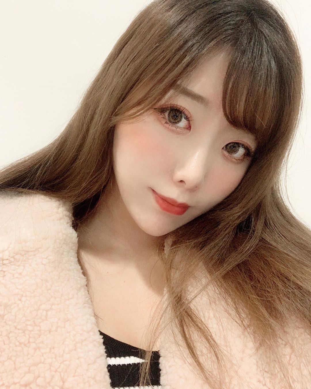 花子Karina 有著白皙的肌膚和一雙笑起來超甜美的電眼-第1章-图片9