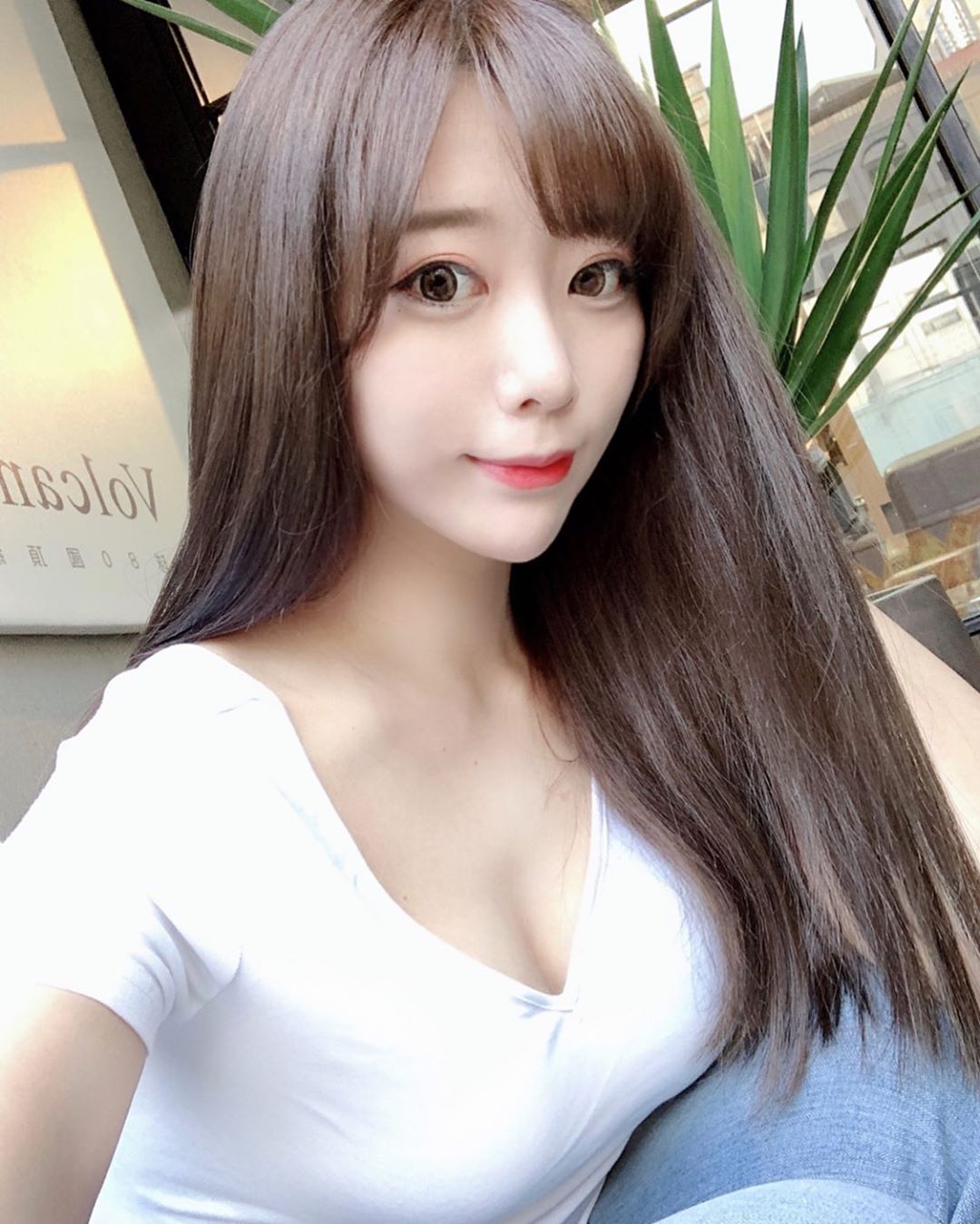 花子Karina 有著白皙的肌膚和一雙笑起來超甜美的電眼-第1章-图片12