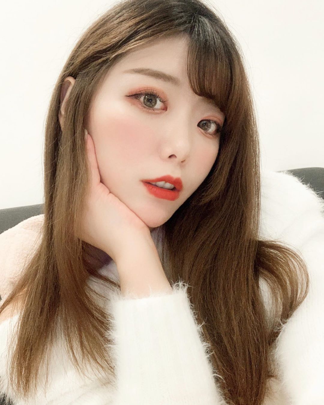 花子Karina 有著白皙的肌膚和一雙笑起來超甜美的電眼-第1章-图片13