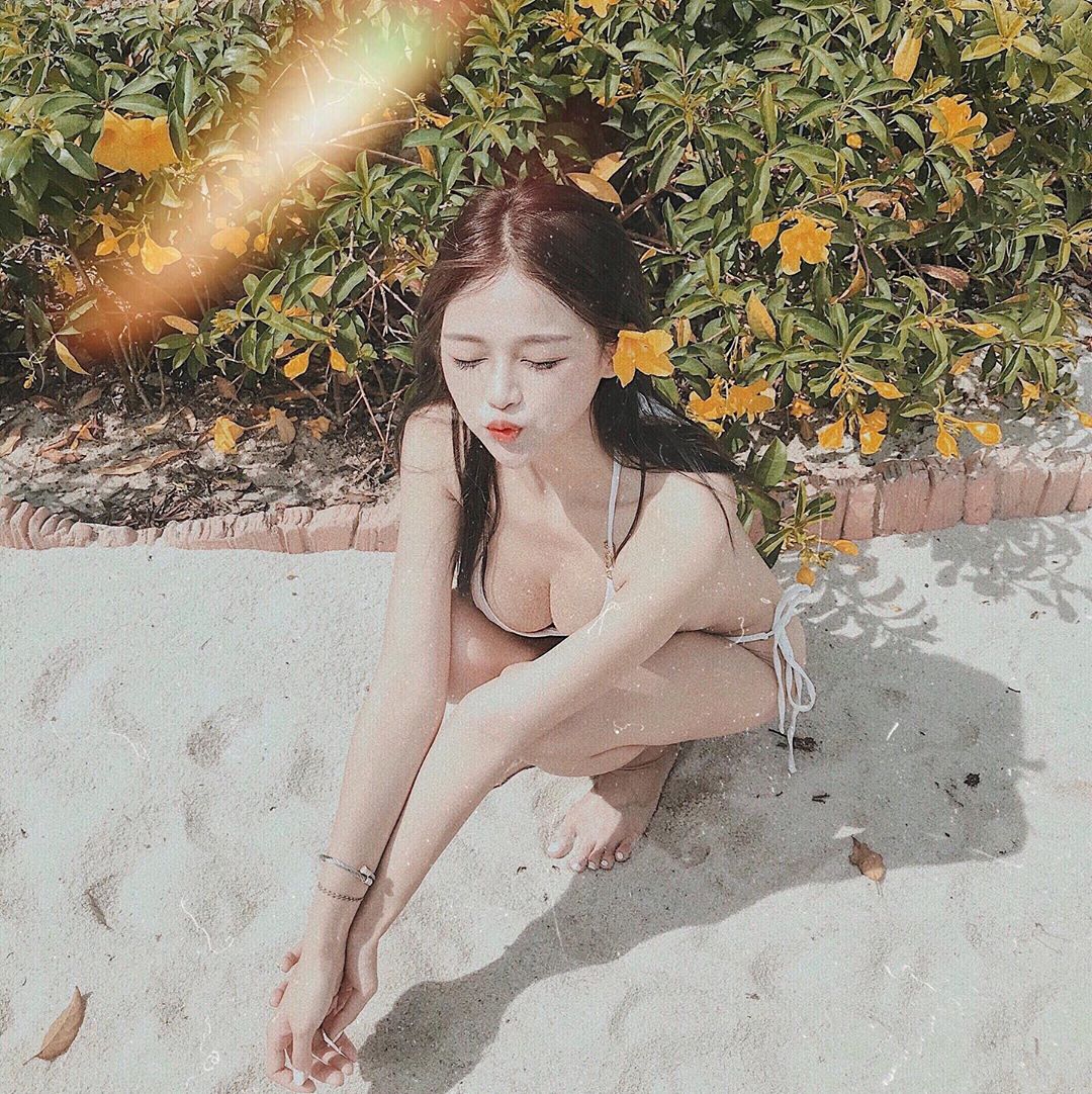 Sharon 白皙大長腿美女性感又迷人-第1章-图片3