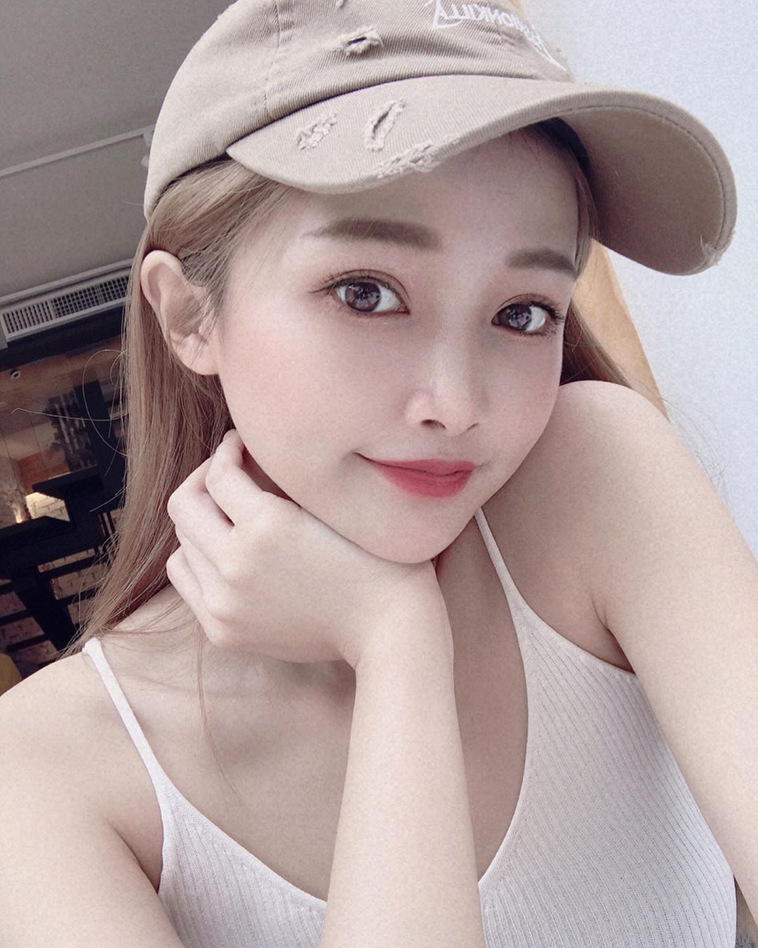 Sharon 白皙大長腿美女性感又迷人-第1章-图片18