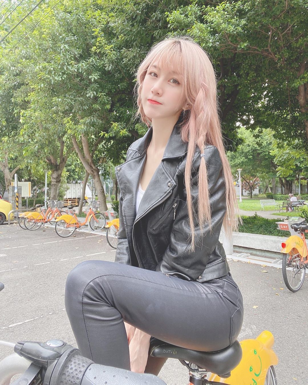 妮婭 溫柔微笑顏值超逆天 網暴動：視覺饗宴-第1章-图片3