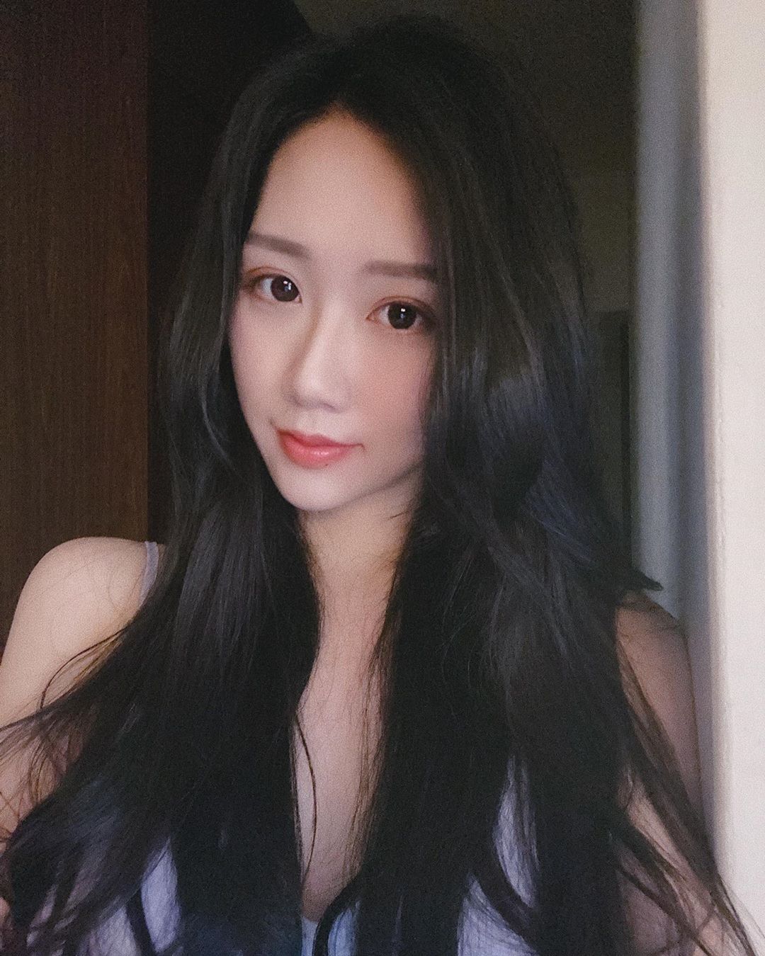 小倢 大眼正妹優雅神情讓你移不開視線-第1章-图片4