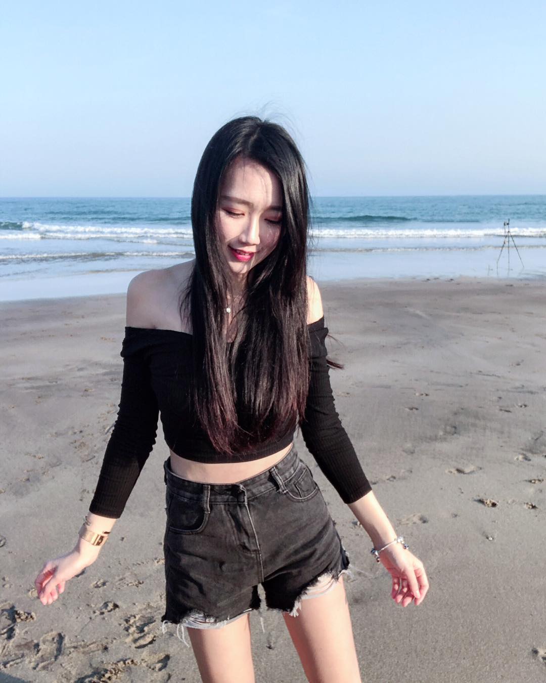 小倢 大眼正妹優雅神情讓你移不開視線-第1章-图片9